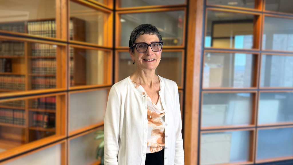 Laura Etlinger - 